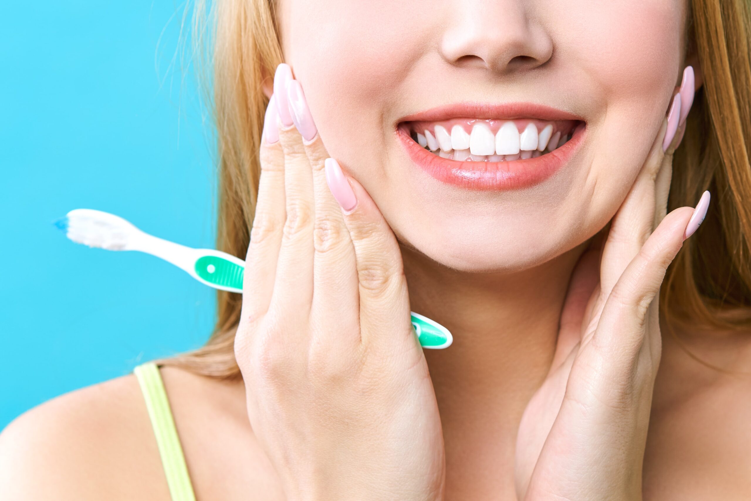 Teeth Cleaning in Turkey – Professional dental hygiene with modern tools