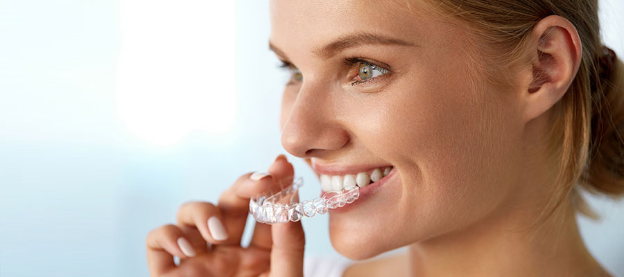 Transparent Plaque Treatment in Turkey – Clear aligners for discreet teeth straightening